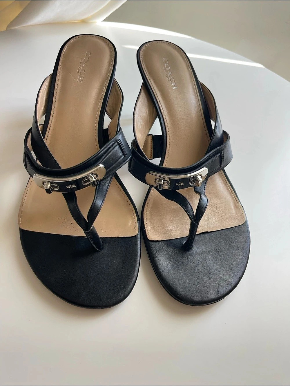 Coach Heritage C Plaque Thong Sandal Black Heels US 10 B